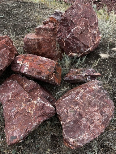 Ландшафтные глыбы красно-фиолетовые 200-1000 килограмм купить в Омской области