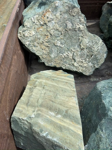 Ландшафтные глыбы зелёные 200-500 килограмм купить в Омской области