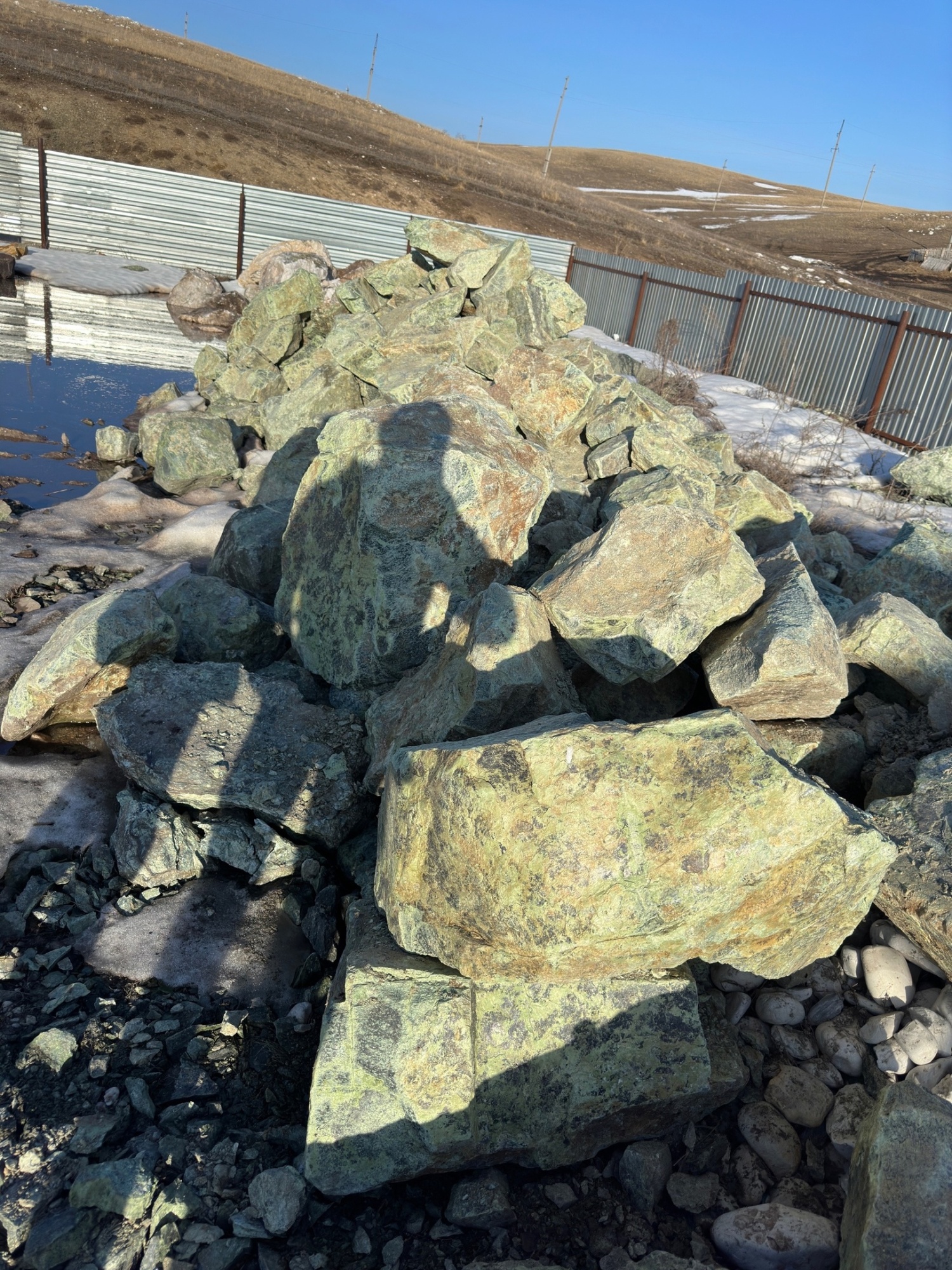 Камни для ландшафтного дизайна зелёные 10-60 килограмм купить в Омской области