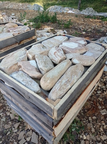 Златолит жёлтый, жёлто-зелёный глыбки и валуны для ланшафтного дизайна купить в Омской области