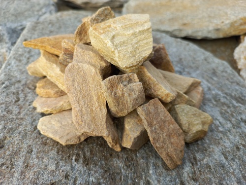 Златолит жёлтый декоративная каменная крошка купить в Омской области