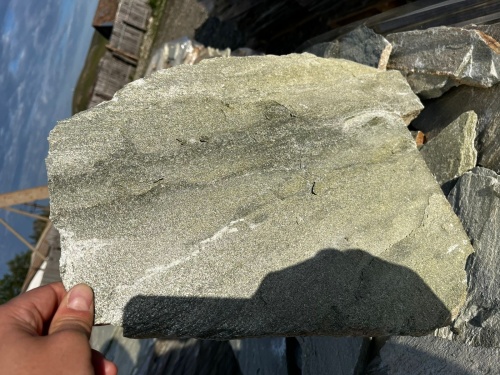 Плитняк златолит зелёный для цоколя, отмостки купить в Омской области