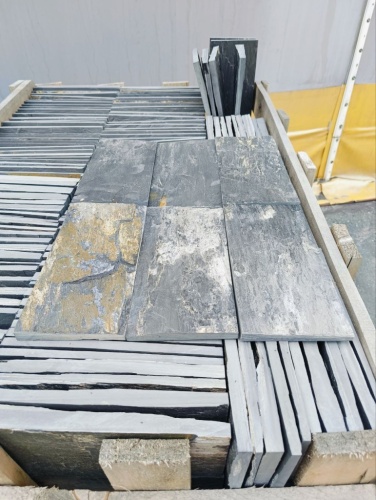 чёрная плитка каменная